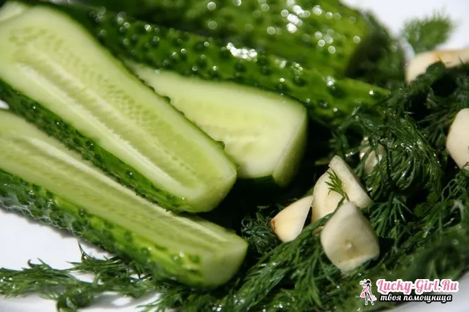 Самый вкусный рецепт малосольных огурцов быстрого приготовления.