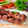 Как замариновать мясо для запекания в духовке. Вкусные маринады для мяса Вкусный маринад для мяса