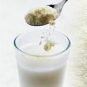 ¿Cómo hacer leche normal a partir de leche en polvo?