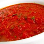 Oheň paradajok na zimu s chrenom - najlepšie recepty