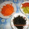 Фунчоза с морской капустой. Салат с фунчозой и морской капустой Морская капуста с фунчозой