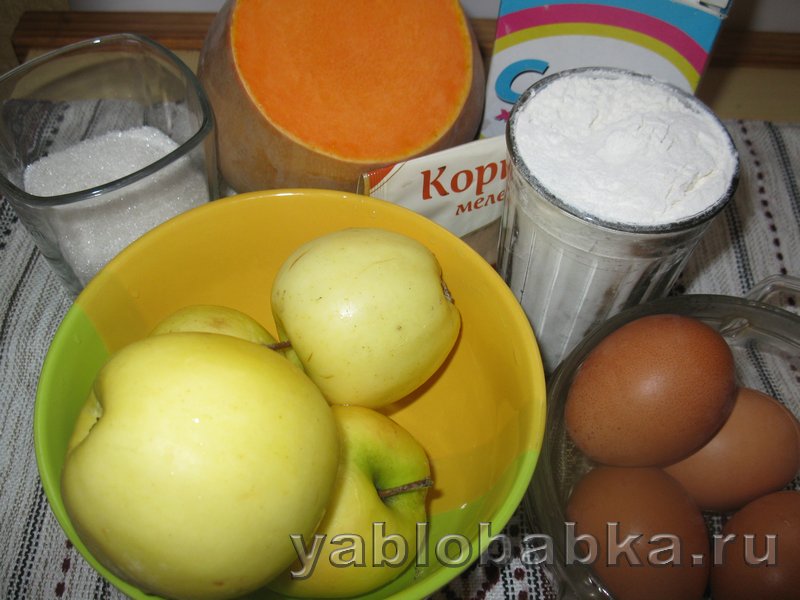 Простой рецепт шарлотки с яблоками и тыквой.
